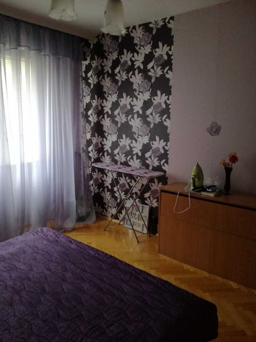 Продаваме  просторен , чудесен 3 стаен , София , Надежда 1 , до метро