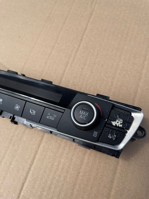Panou clima BMW F30 F31 F32 F20 LCI (uzura estetica la butoane)