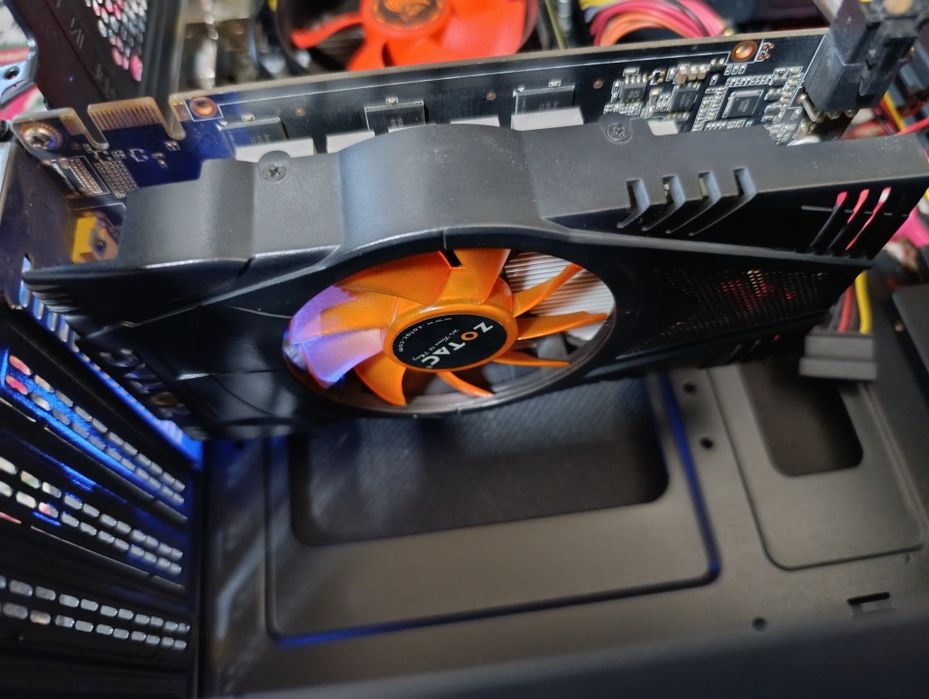 Видеокарта Geforce GTX 550 ti