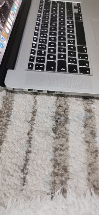 MacBook pro impecabil