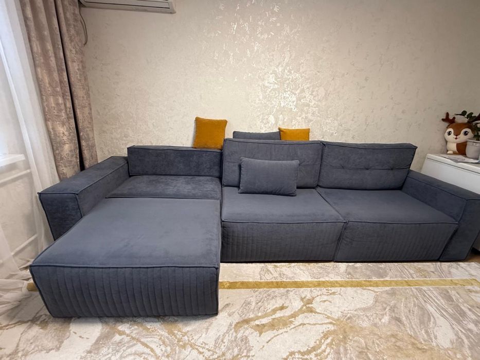 Шикарный диван-трансформер 3.90м СРОЧНО