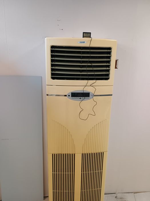 Колонен климатик 33BTU Fisher отличен 360Е