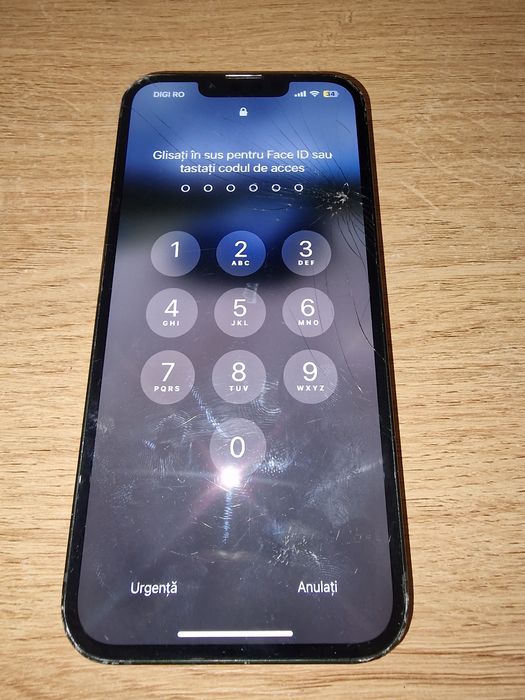 Iphone 13 display fisurat