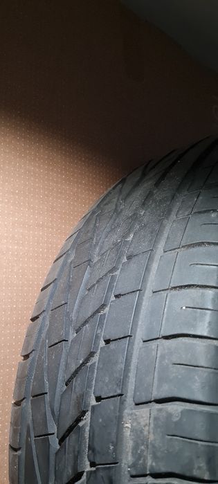 255 45 R20 101W Goodyear