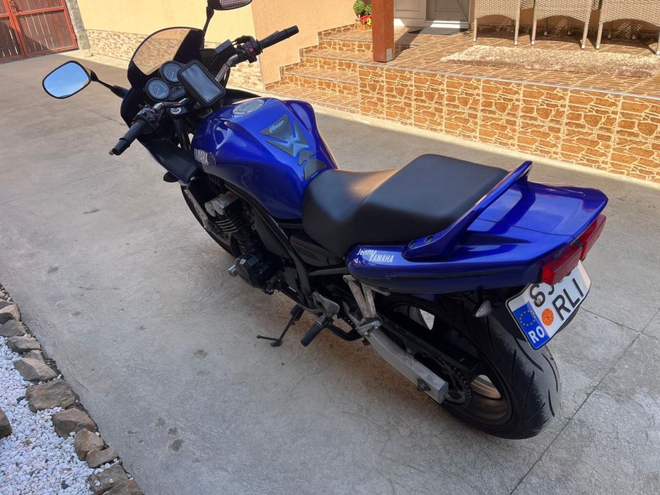 Yamaha Fazer 600    95 cp 2002