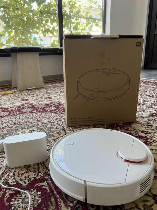 Робот пылесос продам срочно