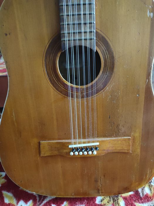 Гитара 12 струнная