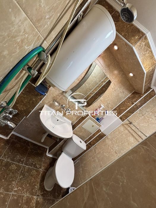 Дава се под наем Двустаен апартамент в Бургас, Лазур - 60 кв.м за 398.82 € - Снимка #2