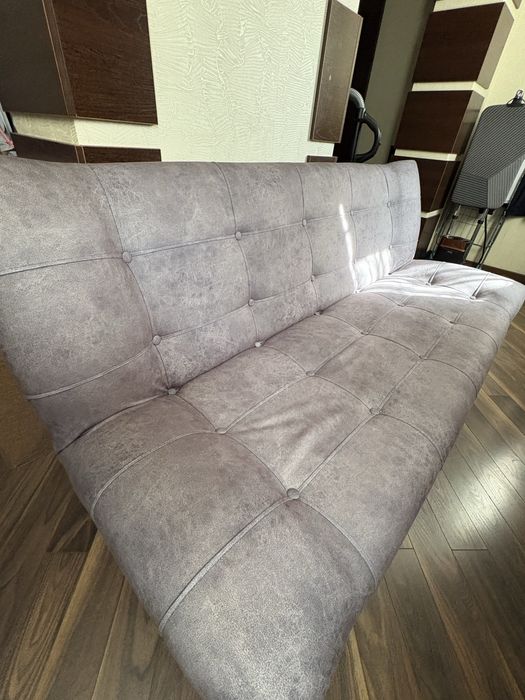 *Срочно продаю новый диван*