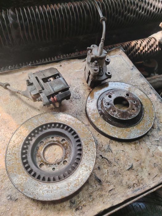 Продам суппорта и диски