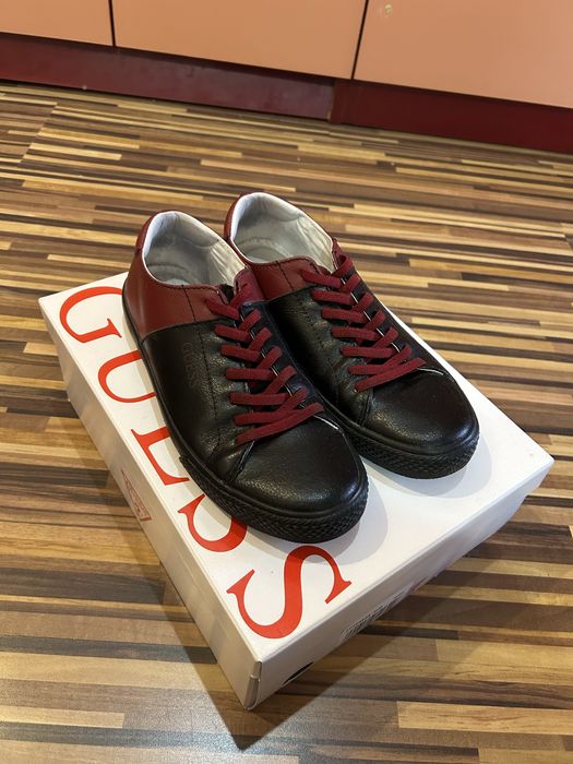 Продавам кецове Guess
