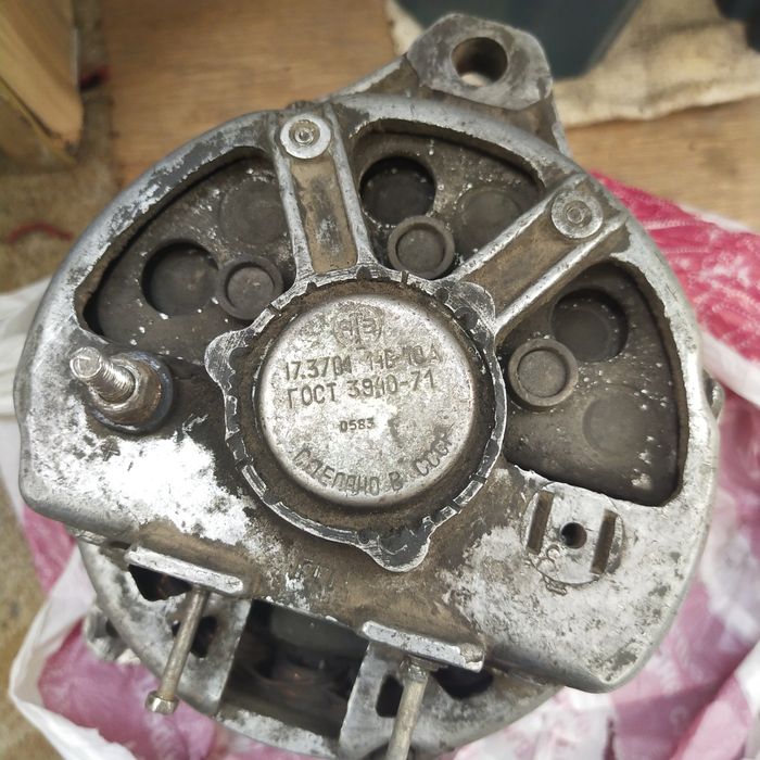 Продам генератор москвич