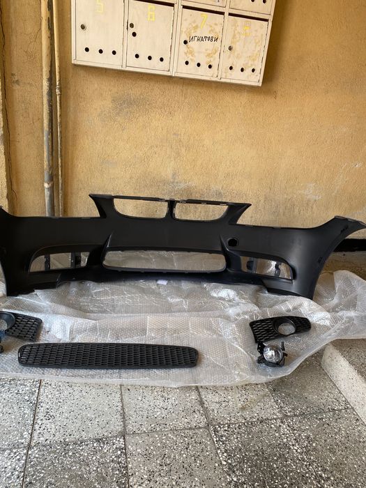 Предна броня за БМВ е90/91 с халогени