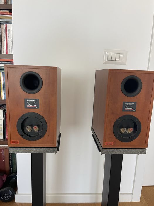 Dynaudio Audience 42 standuri incluse