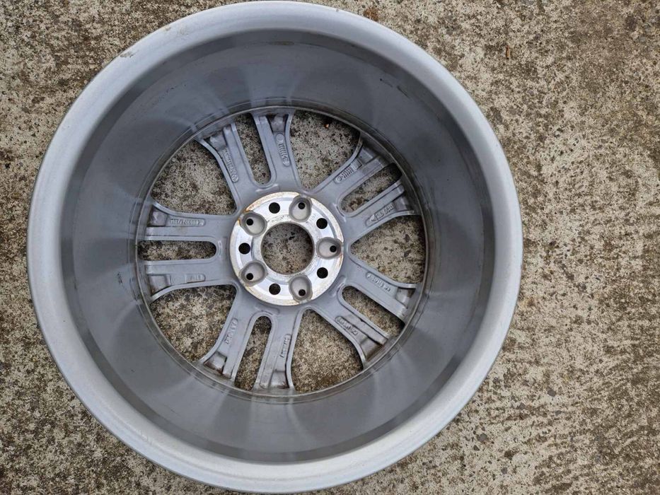 ЧИСТО НОВА джанта за мерцедес W204