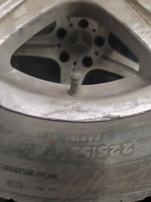 Продам диски с резино 16