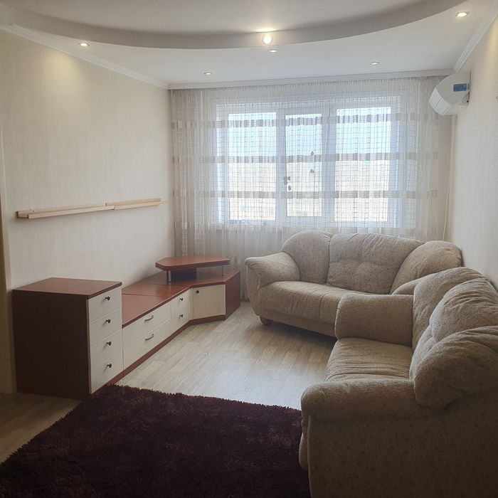 Продам 4-х улучшенную квартиру