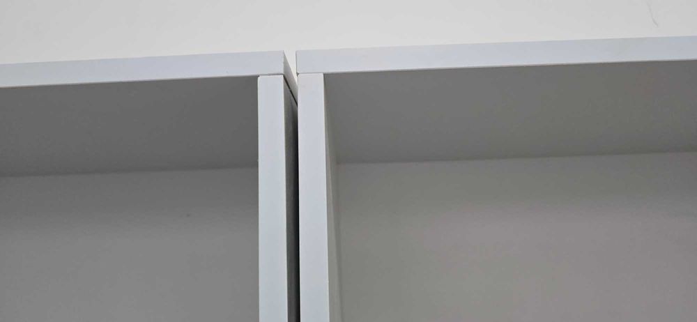 Дуконга мебель сотилади.