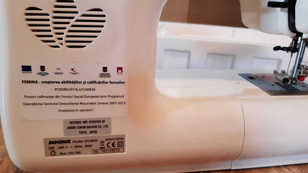 Masina de cusut electronica Janome DC 4030