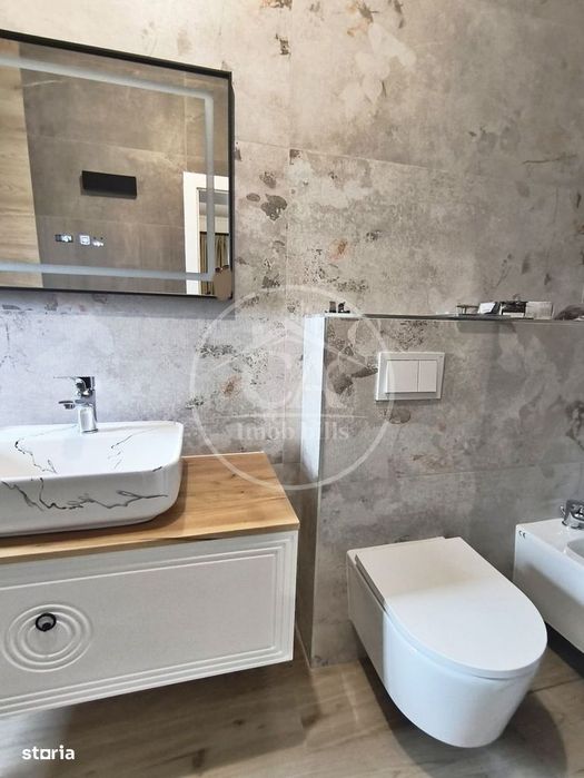 Casa de vanzare cu 4 camere si piscina in Cihei, Bihor