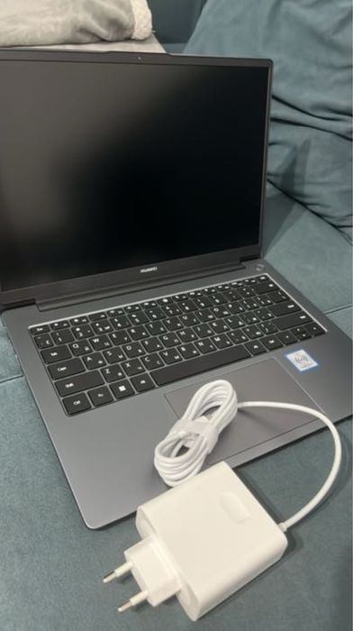 Huawei MateBook core i5-13