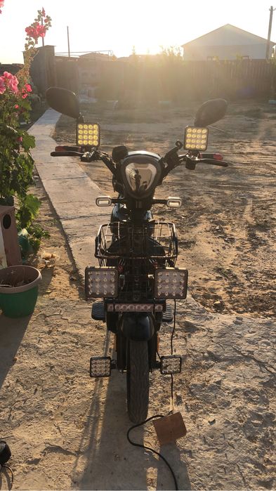 Скутер 100.000