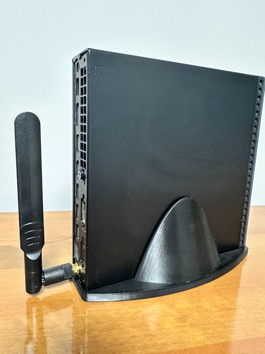 Lenovo ThinkCentre M70q Tiny – i7-10700T, 32GB RAM, 256Gb SSD + 1TB HDD