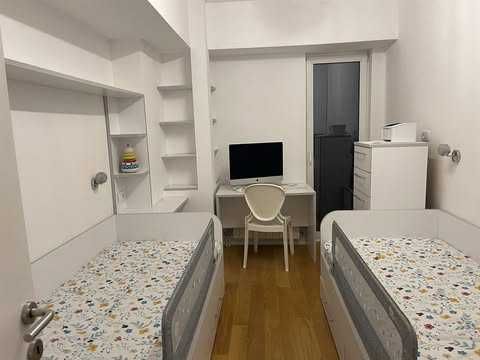 Дава се под наем Тристаен апартамент в София, Център - 85 кв.м за 245000 € - Снимка #3