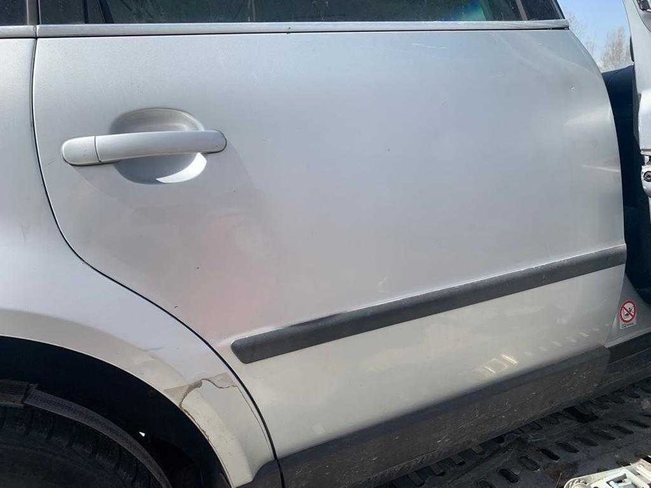 dezmembrez passat b5.5 break/hayon/ usi fata /aripi passat b5.5/faruri