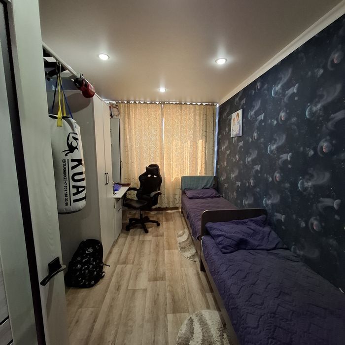 Продам 3 комн.кв, 1/5, Абая 39