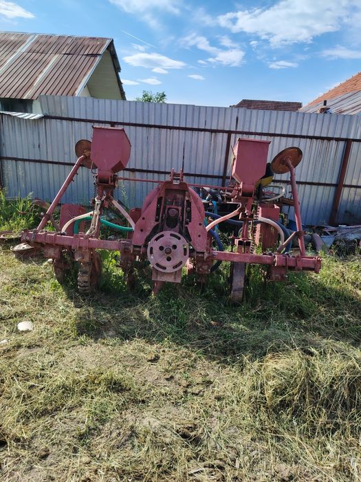 Tractor same și Semanătoare piatra Neamț cu fertilizare