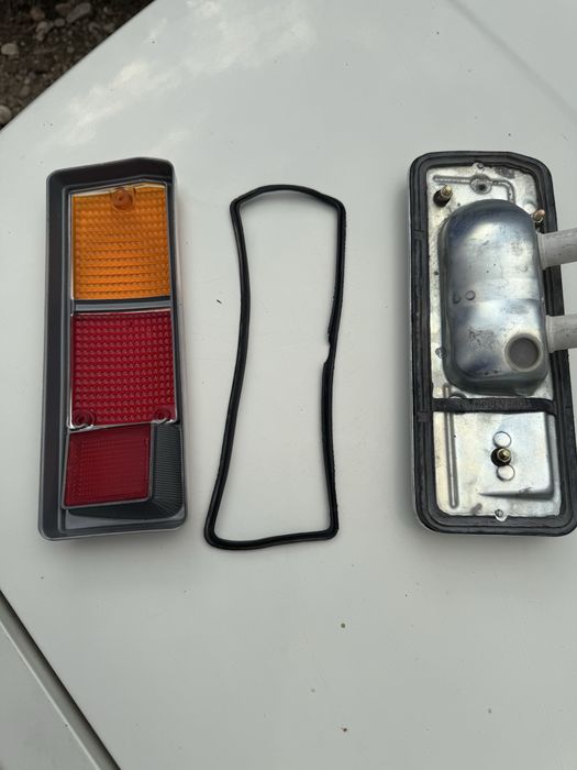 Lampi dacia 1300
