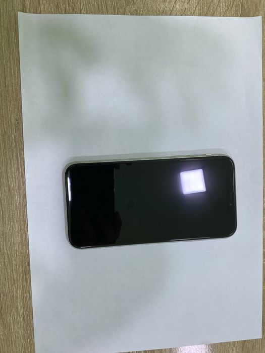 Срочно продаю Айфон 11