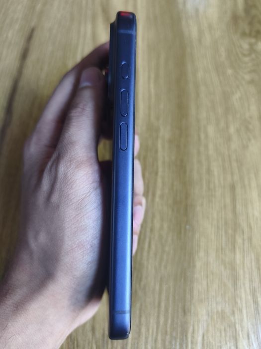 Iphone 17 pro blue 256 sotiladi