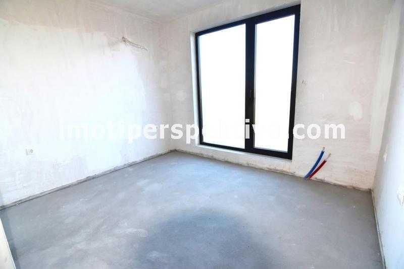 Продава се Тристаен апартамент в Пловдив, Тракия - 97 кв.м за 683 €/кв.м - Снимка #3