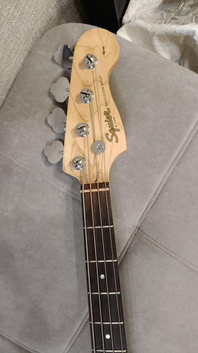 Бас гитара Squire