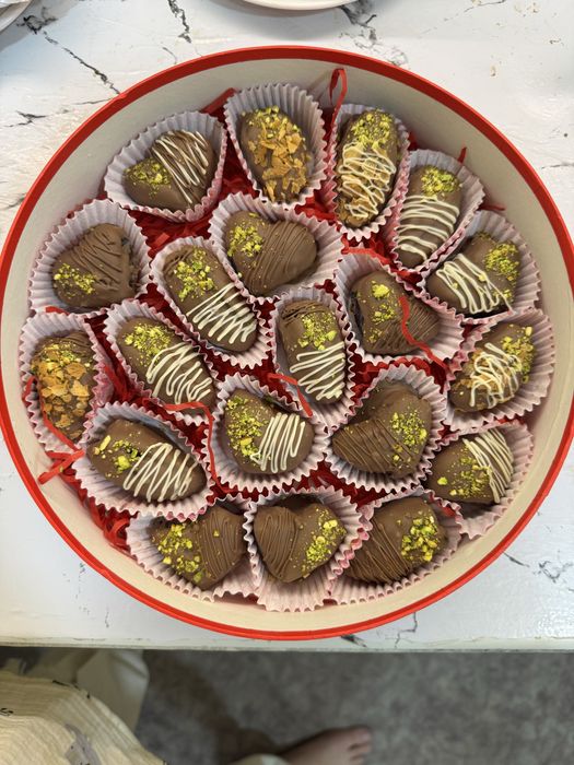 Клубники в шоколаде на заказ