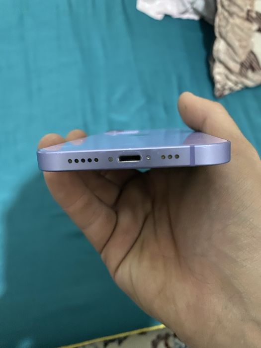 Продам айфон 12