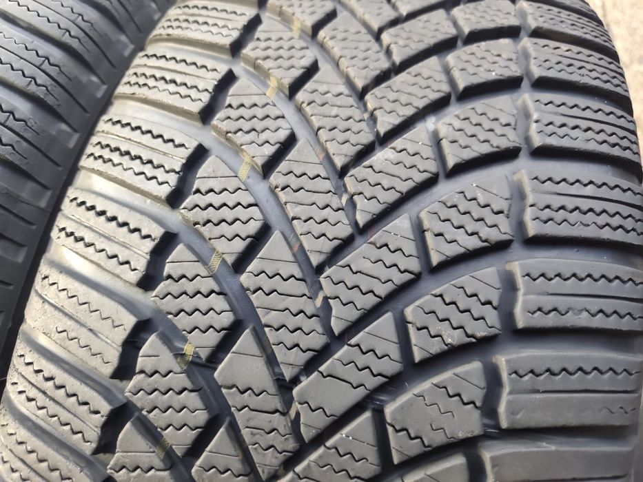 235/45/18" 4бр Bridgestone blizzak lm001,dot2022,6-7mm