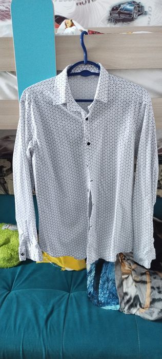 Продам мужские рубашки