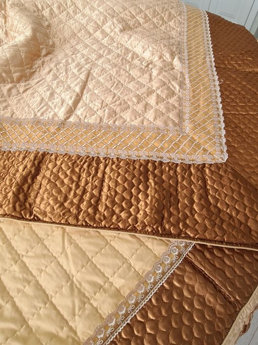 Продаётся покрывало на кровать.