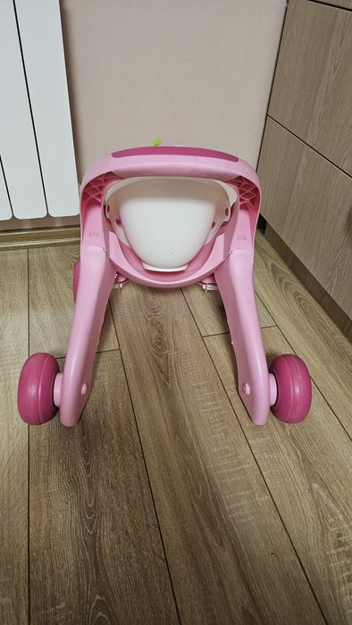 Уокър  minikiss за прохождане