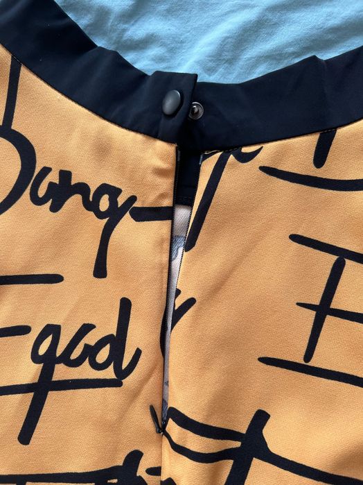 Fusta midi evazata galben cu negru