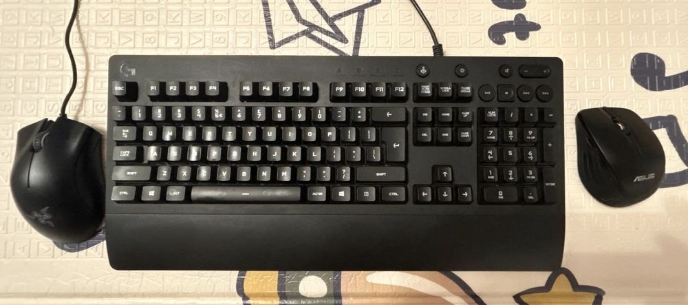 Tastatura Gaming Logitech+ Mouse optic ASUS, Wireless +Mouse Gaming RAZER