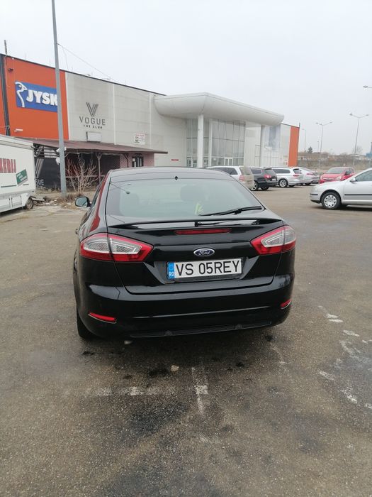Vând ford mondeo 2013