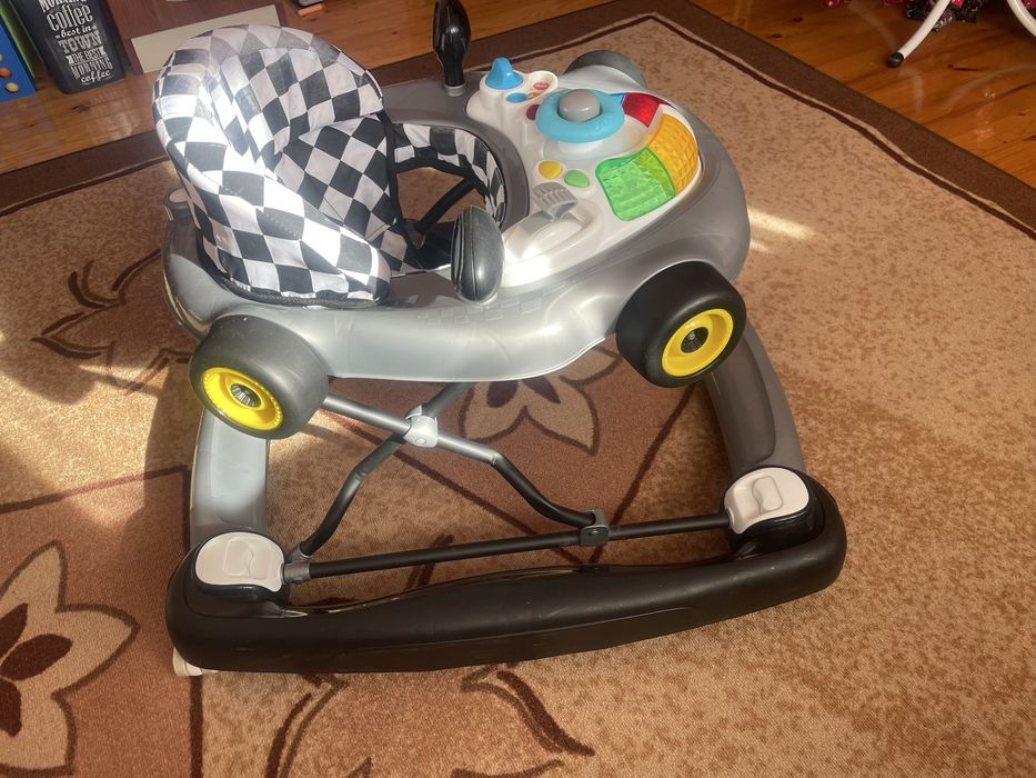 Moni детска проходилка