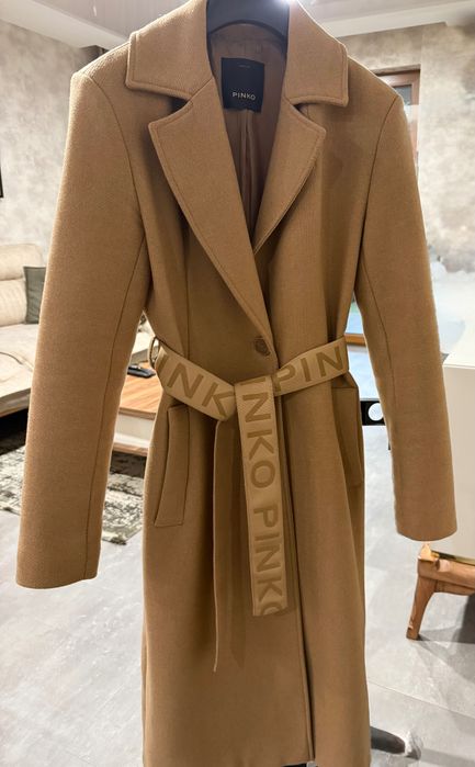 Елегантно вълнено палто Pinko размер S