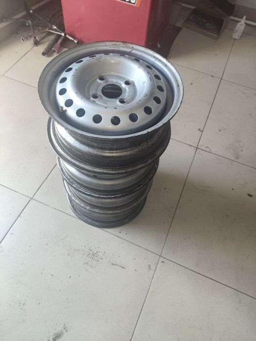 Продается диски на