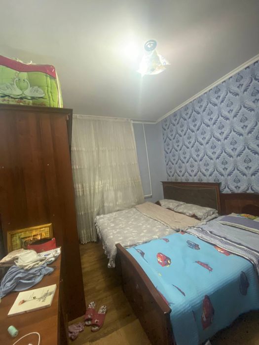Квартира сотилади 5 хонали элоктроапарат темурбеклар мактаби ропараси