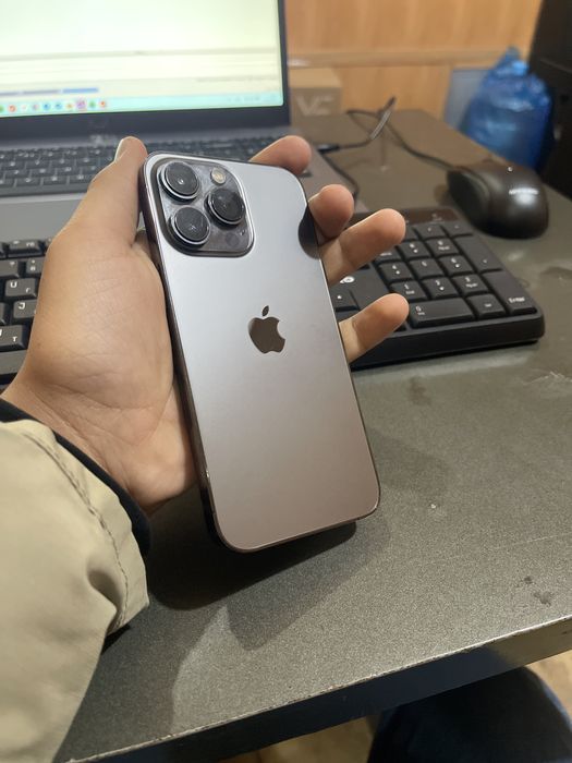 Iphone 13 pro sotiladi 450$